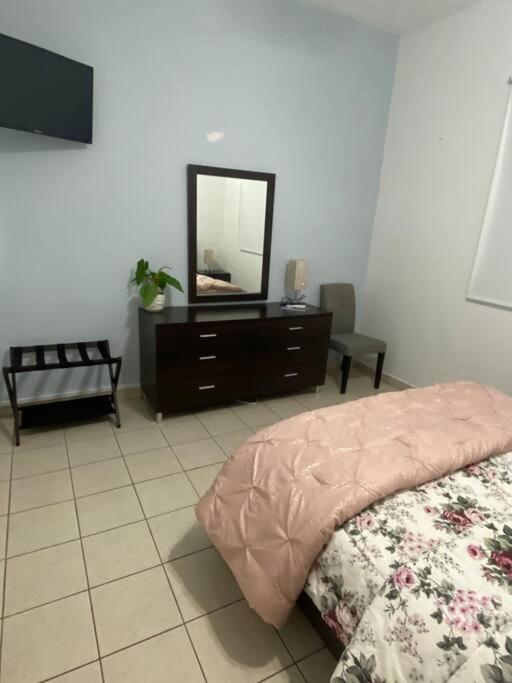 Apartment Fiesta Spot At La Placita 3 Bedroom And 2 Bathrooms *