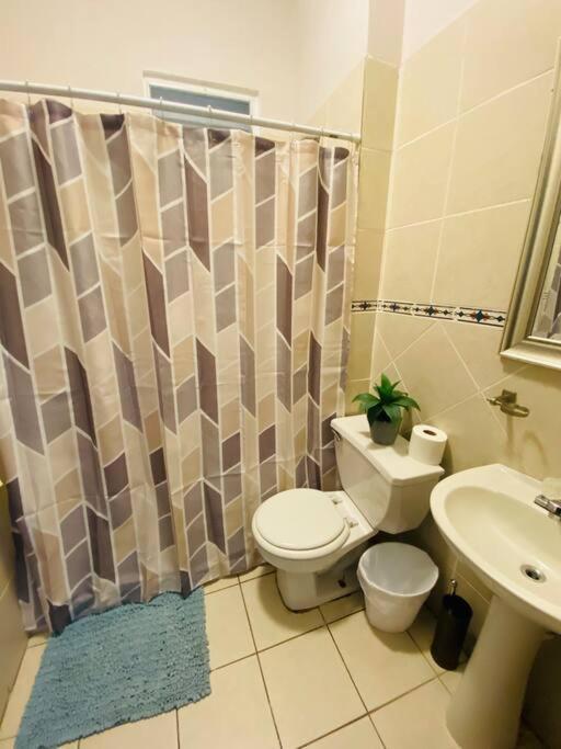 Apartment Fiesta Spot At La Placita 3 Bedroom And 2 Bathrooms *