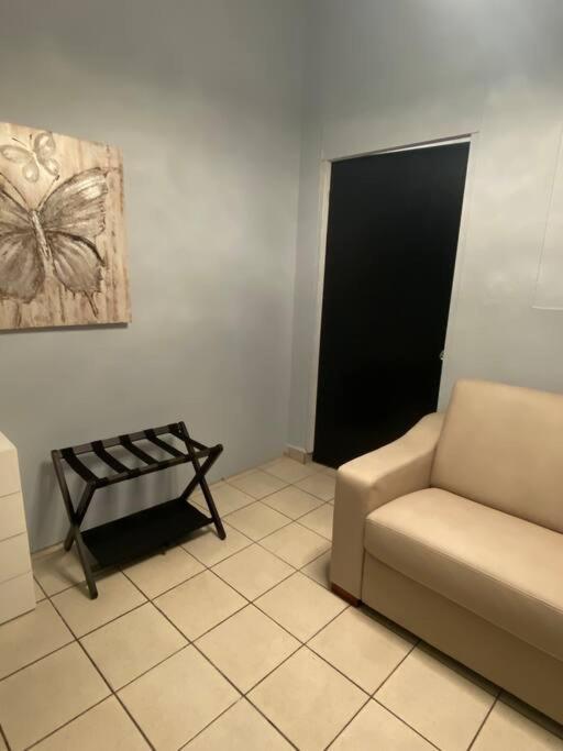 Fiesta Spot At La Placita 3 Bedroom And 2 Bathrooms Apartamento *